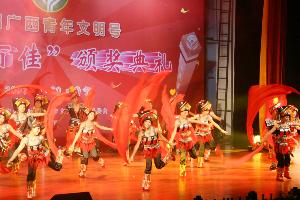 铜汤九标项目部获首届“广西百佳青年文明号”整体、个人称呼 - 企业要闻 - J9集团