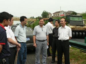 广西交通厅黄华宽厅长视察醴潭高速公路项目 - 企业要闻 - J9集团