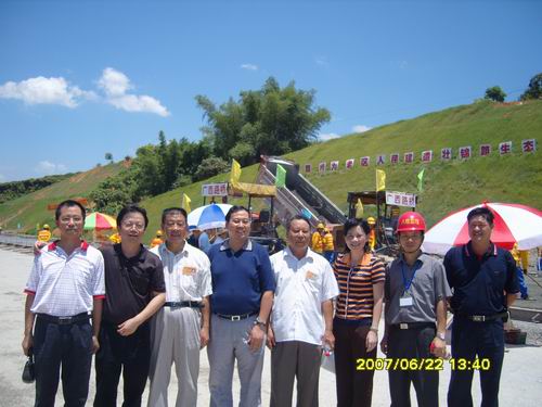 中央媒体采访团莅临南百№16条约段考察采访 - 企业要闻 - J9集团