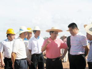 自治区常委、钦州市委书记黄道伟莅临钦州港大榄坪工业区二号路工程视察指导事情 - 企业要闻 - J9集团