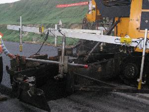 南百17-1标在全线率先完成沥青路面上面层施工 - 企业要闻 - J9集团