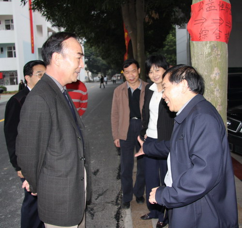 自治区交通厅厅长黄华宽到广西医科大学校园蹊径刷新工程检查事情 - 企业要闻 - J9集团