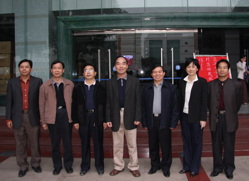 自治区交通厅厅长黄华宽到广西医科大学校园蹊径刷新工程检查事情 - 企业要闻 - J9集团
