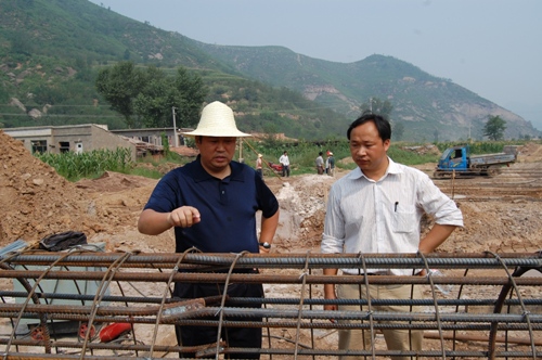 罗业凤总司理赴河北承唐JT1标现场办公全纪录 - 企业要闻 - J9集团