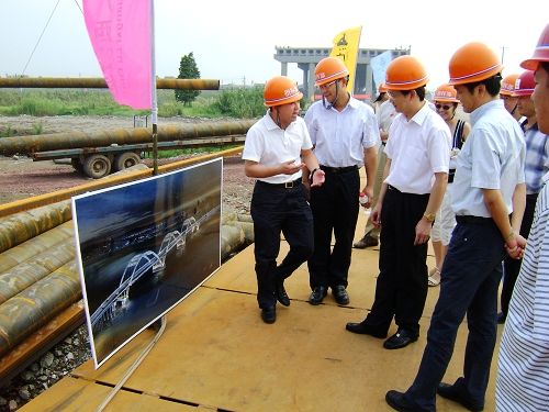 浙江省绍兴市副市长徐明光视察曹娥江袍江大桥 - 企业要闻 - J9集团