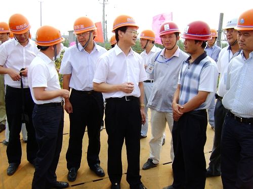 浙江省绍兴市副市长徐明光视察曹娥江袍江大桥 - 企业要闻 - J9集团