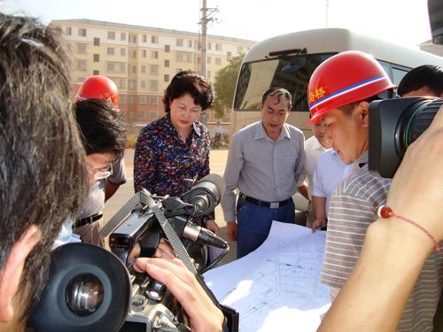吉安市市长王萍视察三分公司石阳路项目 - 企业要闻 - J9集团