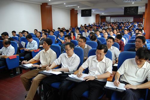 从效果导向来看挖潜增效——罗业凤总司理在2010年高级治理职员素质提升培训班上指出 - 企业要闻 - J9集团