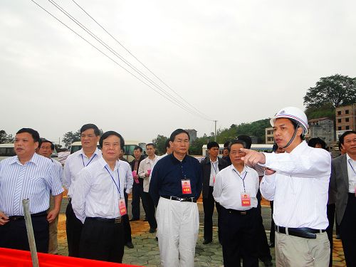 自治区、百色市人大代表莅临东合、竹洲大桥视察 - 企业要闻 - J9集团