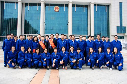我公司罗业凤总司理、一分公司龙永强总司理荣膺“广西劳动模范”殊荣 - 企业要闻 - J9集团