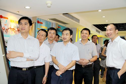 越南代表团一行会见我公司总部 - 企业要闻 - J9集团