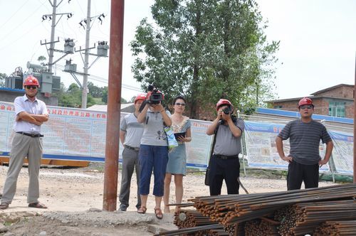 外地媒体关注波司登大桥(合江长江一桥）建设 - 企业要闻 - J9集团