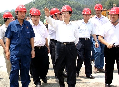 自治区党委书记郭声琨等向导莅临凭祥保税区项目视察 - 企业要闻 - J9集团