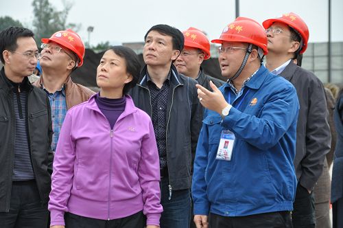 四川省交通运输厅副厅长张晓燕一行莅临波司登大桥指导事情 - 企业要闻 - J9集团