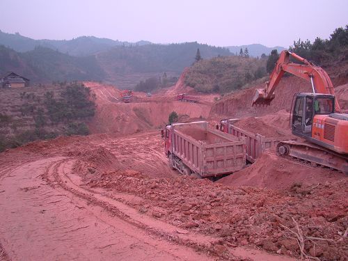 三江县委书记李楚视察龙吉大道节后工程建设 - 企业要闻 - J9集团