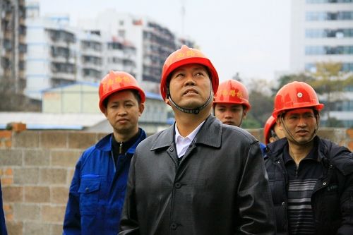 罗业凤总司理元宵送慰问并做主要讲话 - 企业要闻 - J9集团