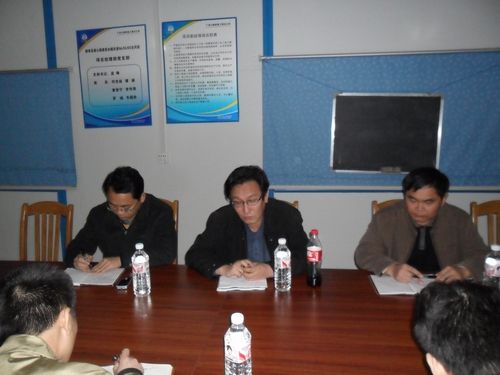 交通运输部公路科学研究院王旭东博士到柳南路面二标授课 - 企业要闻 - J9集团