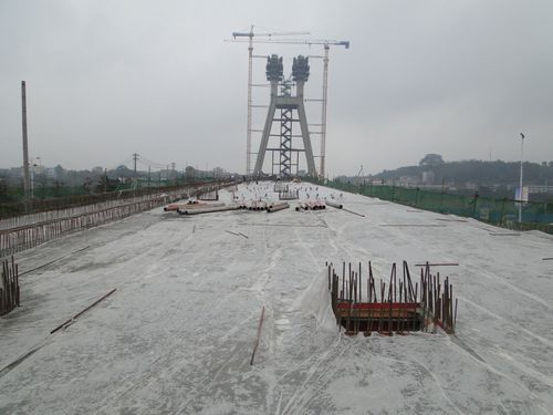 一连作业25小时再掀施工新热潮——百色市东合大桥引桥左幅混凝土浇筑顺遂完成 - 企业要闻 - J9集团