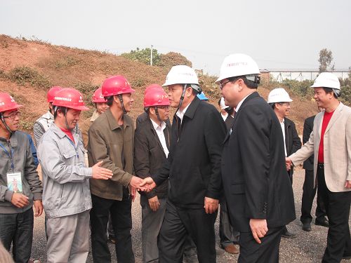 自治区副主席杨贺喜莅临公司项目视察指导 - 企业要闻 - J9集团