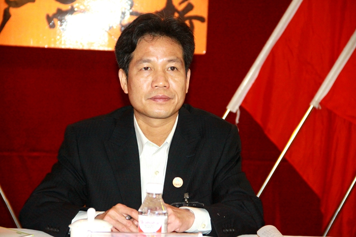 公司九届三次职代会暨四届五次工代会胜利召开 - 企业要闻 - J9集团