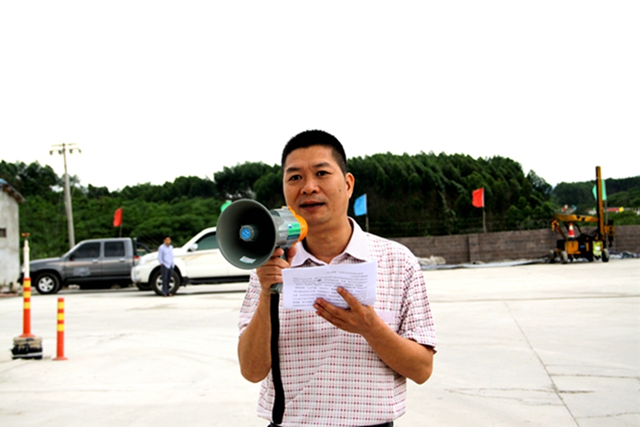 公司团委组织召开青年月表职业生涯交流会 - 党团建设 - J9集团